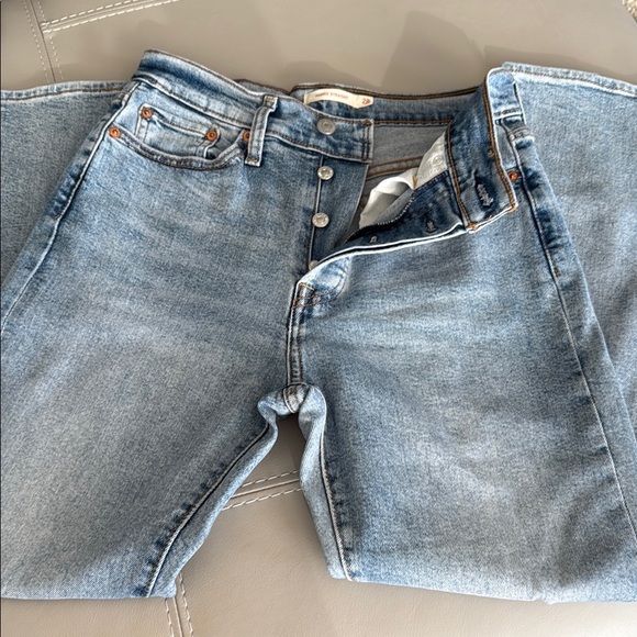 Levi's Light Blue Straight Leg Jeans - Picture 4 of 6